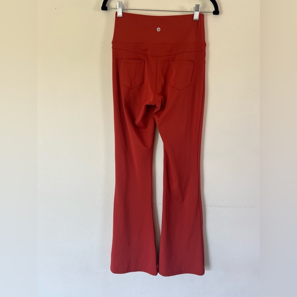 Halara High Waisted Pocket Flare Yoga Pull-On Leggings In Cinnabar Size Small Ta - Picture 4 of 11